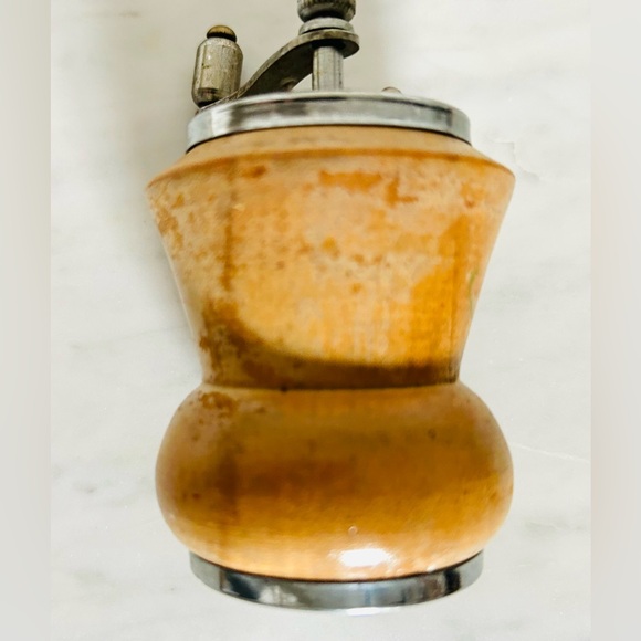 Vintage Hand-Painted Cherry Blossom on Blonde Wood Pepper Grinder - Picture 5 of 6